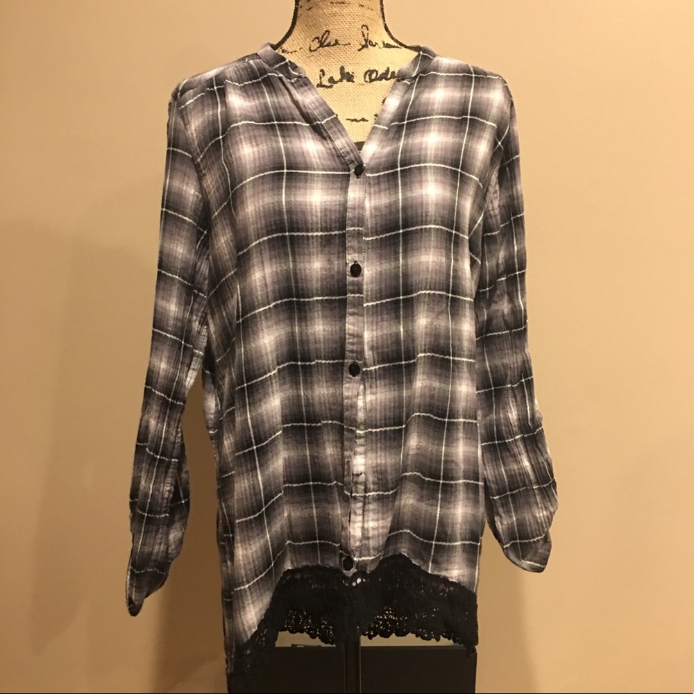 Plaid shirt with lace at the bottom